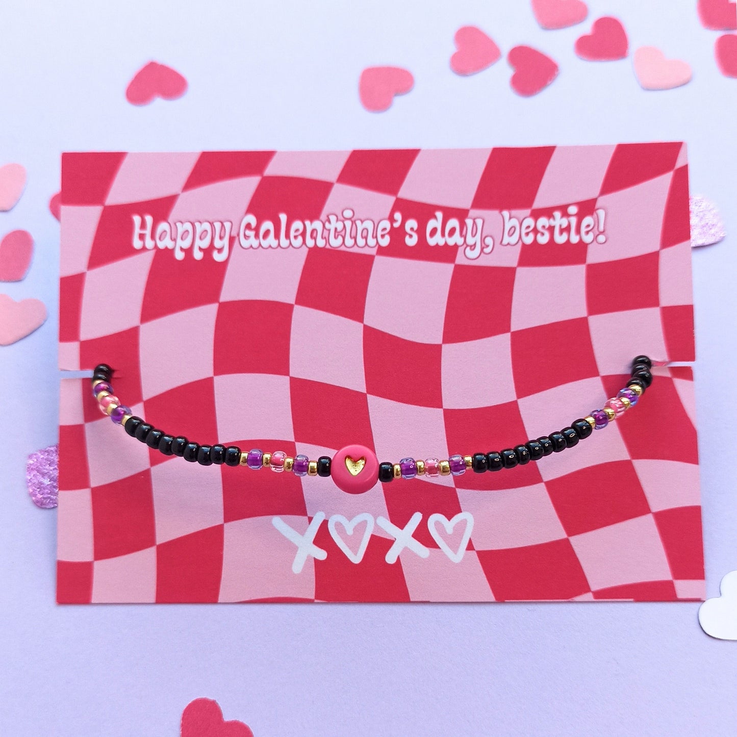 Sweatheart_fijne_armband met hartje rocailles zwart_fuchsia_paars_goud