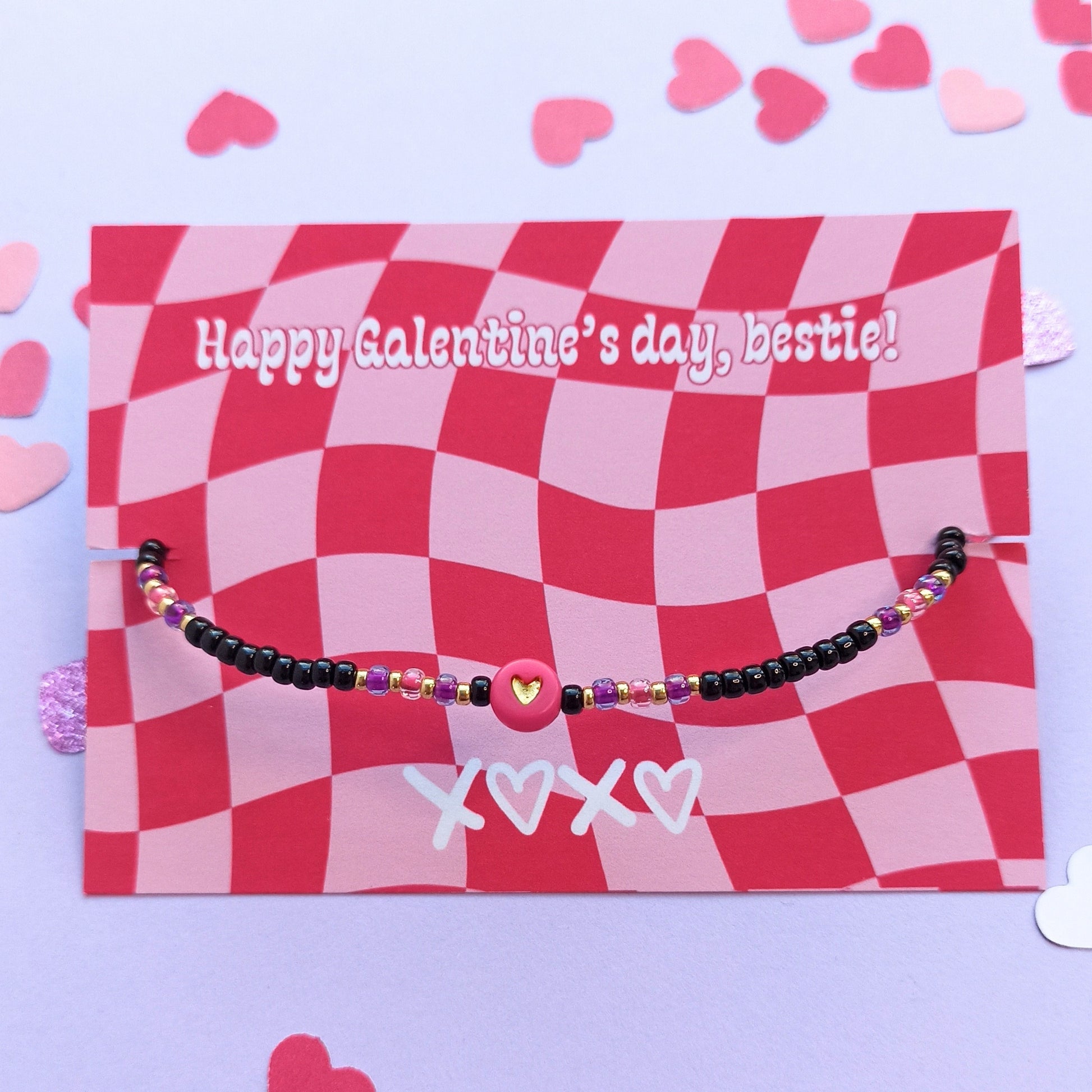 Sweatheart_fijne_armband met hartje rocailles zwart_fuchsia_paars_goud