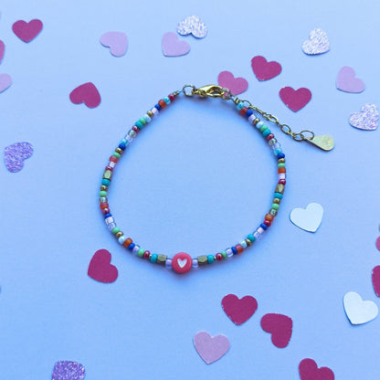 Sweetheart fijn armbandje met rocailles regenboogkleuren en goud 3