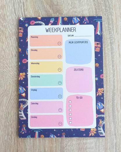 Weekplanner A5 met todo list voor kinderen in thema van dieren en ruimte.  Invulvakken voor agenda, lichtpuntjes, zelfzor gen to 